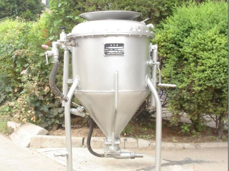 Anfo Explosive Charging Device